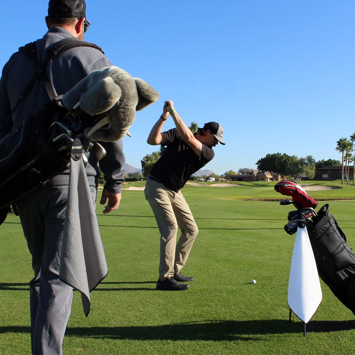 Monument Golf Stick It Magnetic Towels - Image 9